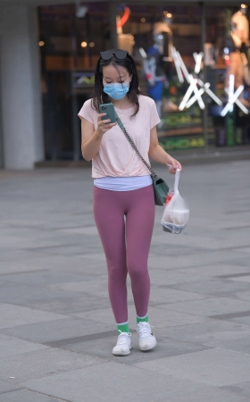 紫色瑜伽裤姐姐 [23P]
