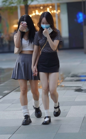 小姐妹逛街 [19P]