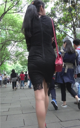 连体镂空包臀裙