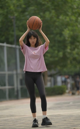 [一始专区] 黑色瑜伽篮球课女孩 【图片➕视频】 [10P]