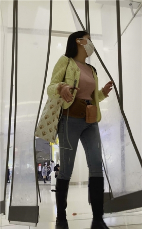 牛仔配黑靴