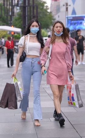 身材十分高挑的紧牛美女 [19P]