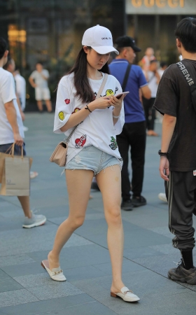 好短的热裤 [22P]