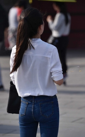 2016-10-31紧身牛仔妹妹10张 [10P]