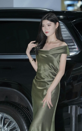 长裙美女模特姐妹 [16P]