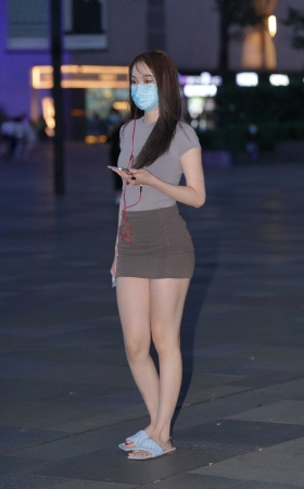 肉肉的腿 格外紧俏 [24P]