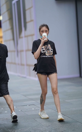 凯恩公爵街拍作品 – 长腿小妹
