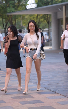 白皙柔嫩