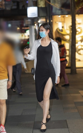 高挑美眉 [17P]