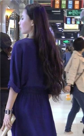 街拍极品黑丝漂亮美女