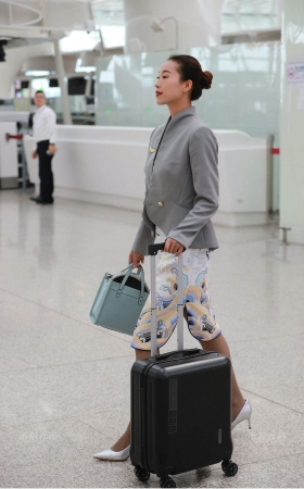 机场街拍空姐75P