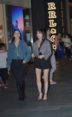 美腿姐妹 [22P]
