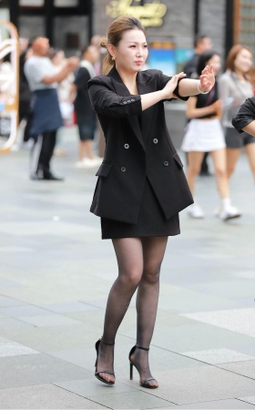 韵味黑丝西服套装101P
