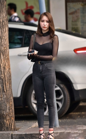 左手倒影赛贴：时尚性感魅力美女 [15P]