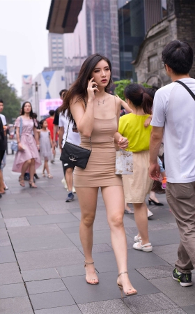 魂魂街拍作品 – 一见如故，一拍入魂