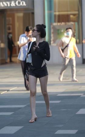 魅力黑色系搭配