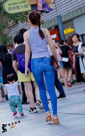 S身形 紧牛 美眉 [20P]