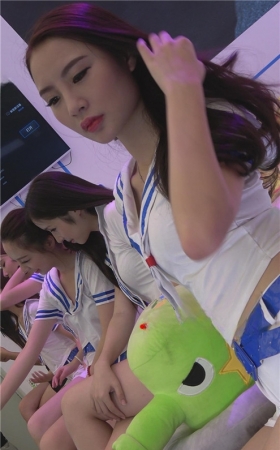 漂亮的网红脸美女