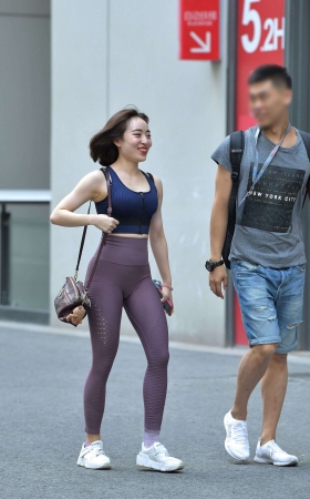 笑起来有点迷人呀 [17P]