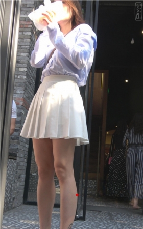白裙吗美女小姐姐
