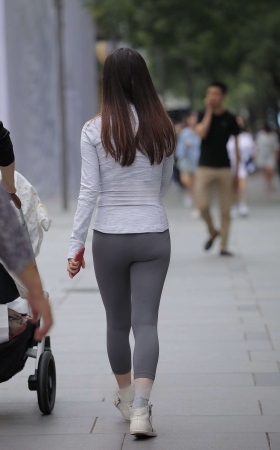 眉清目秀的少妇 [16P]