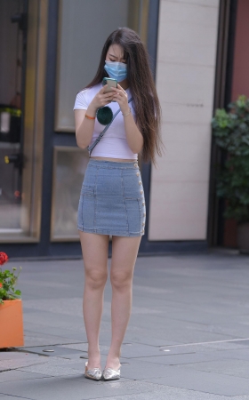 紧身包臀裙，肉腿小姐姐 [23P]