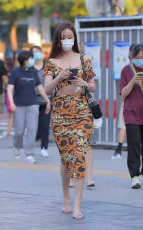 橙色半身裙女士 [22P]