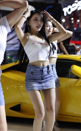 20250228热舞dancer的肉丝美腿 [11P]