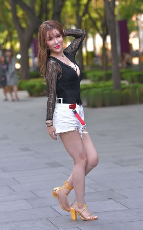 这个美女好性感 [32P]