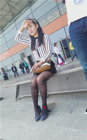 黑丝小姐姐