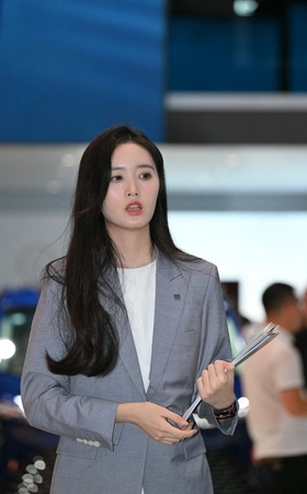 气质优雅OL [154P-3.03GB] 