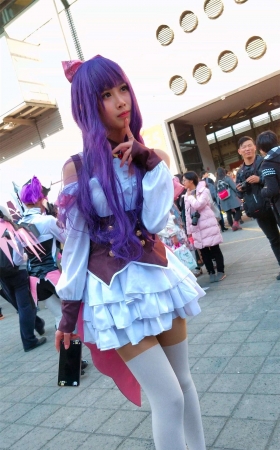 清纯美颜cosplay的青春少女