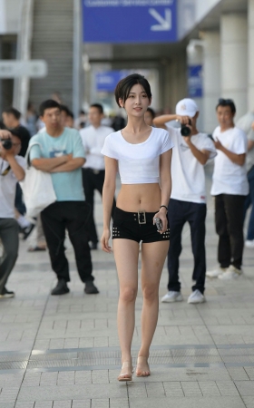 苗条细长腿小蛮腰小姐姐 [19P]