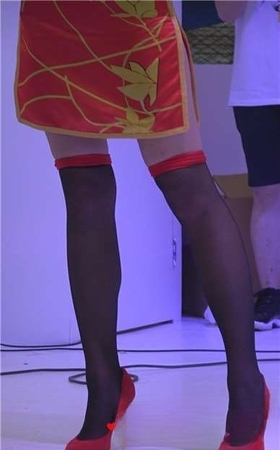 清新小可爱旗袍小美女，太甜美了。