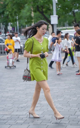 惹眼荧光绿