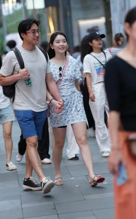 甜美的女盆友 [18P]