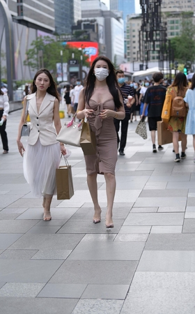 韵味十足的性感美女