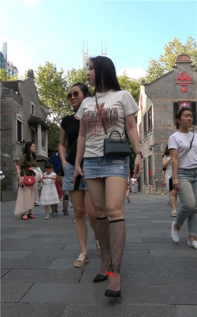 丰满牛仔裙