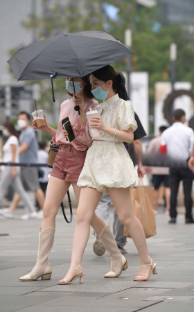 干净无瑕的一双美腿 [23P]
