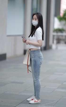 喜欢这种素素的女孩 看着很踏实