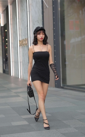 凯恩街拍作品 – 包臀裙好身材