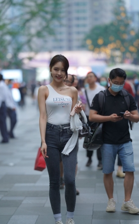 清爽甜美的女孩
