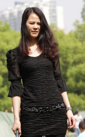 No354 高挑少妇黑衣黑裤短黑丝的完美搭配