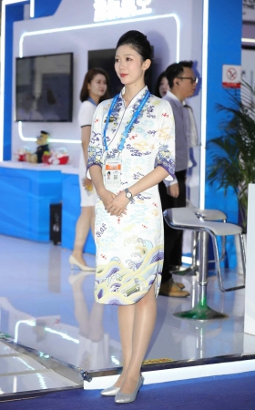 海航空姐气质美丽并存灰丝海天祥云细高跟养眼 10P