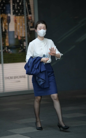 黑丝工装高跟鞋美女 [20P]