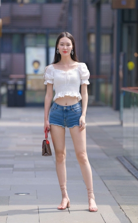 高挑靓丽
