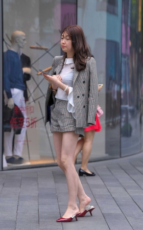 白皙西服高跟凉鞋美腿** [19P]