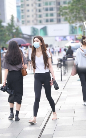 骨感苗条紧身裤小姐姐 [23P]