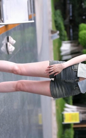 热裤高跟美腿美女 [6P]