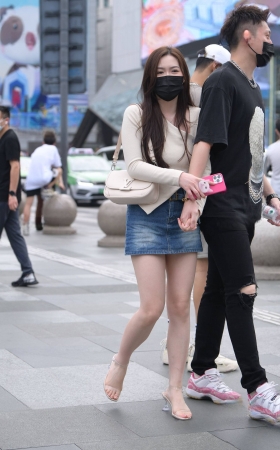 牛仔短裙女友 [17P]